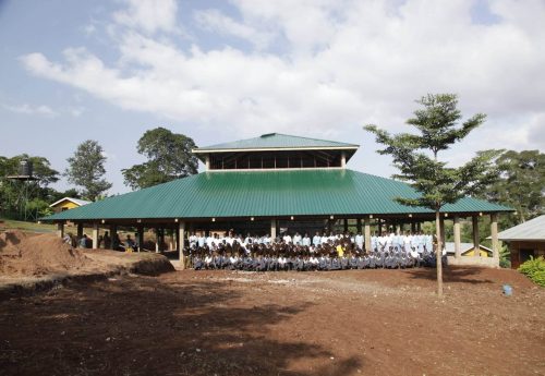 Salone polifunzionale per la “Mamba Day Secondary School” <br> Tanzania